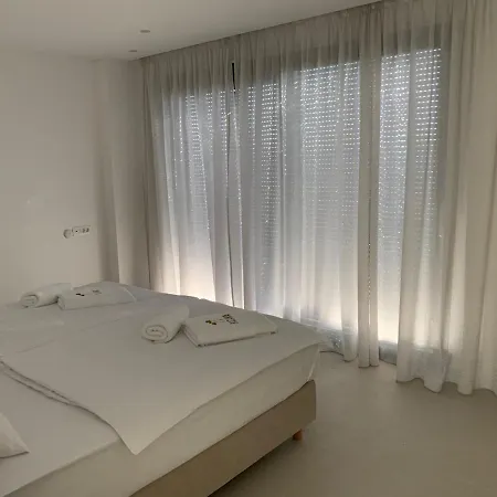 Villa Colomba A Luxury In Brela, Seafront *