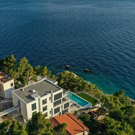 Villa Colomba A Luxury In Brela, Seafront *